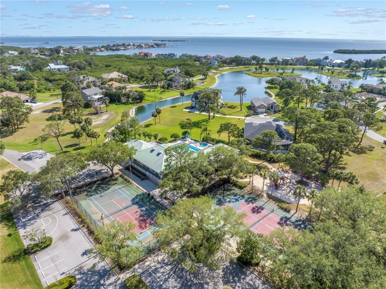 2101 N Pointe Alexis Drive, Tarpon Springs, FL 34689 Photo