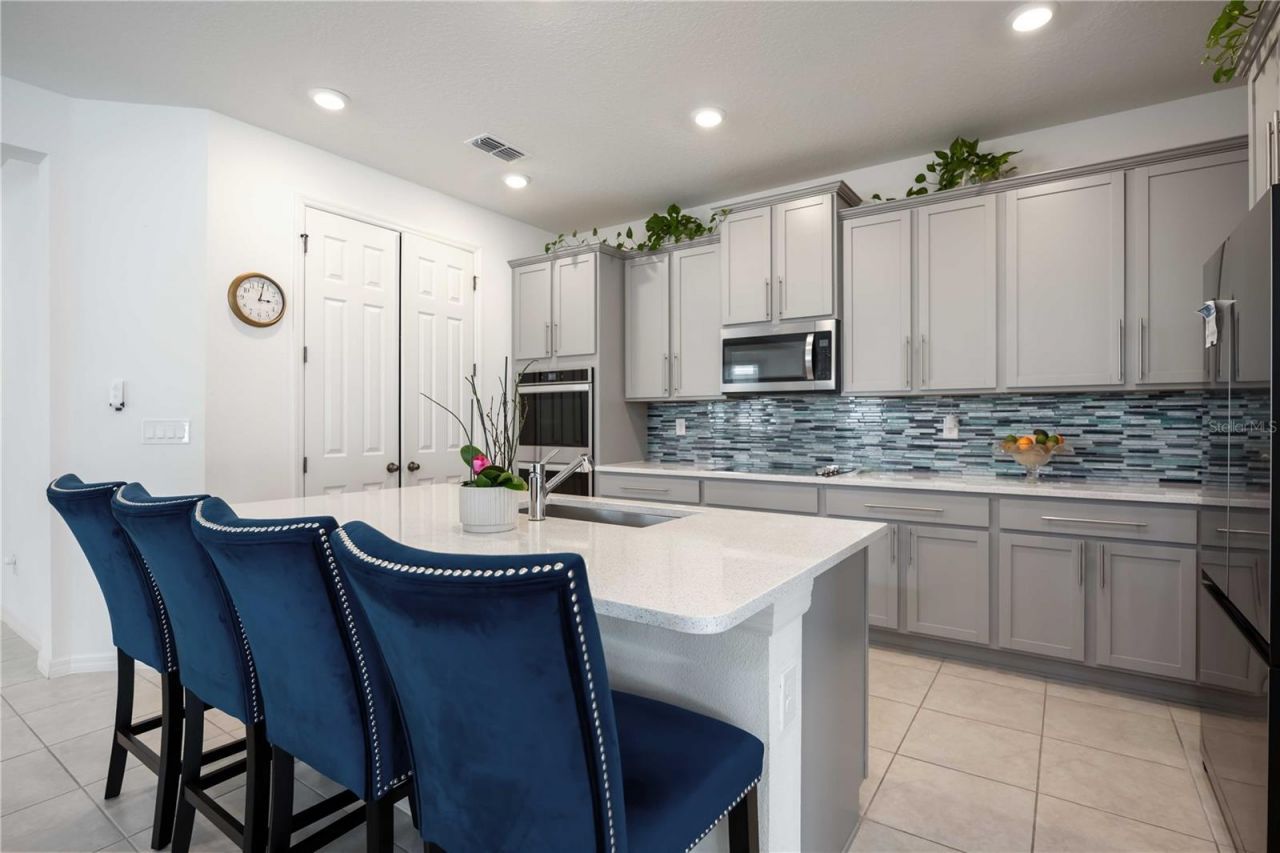 3419 74th Avenue Circle E, Sarasota, FL 34243 Photo