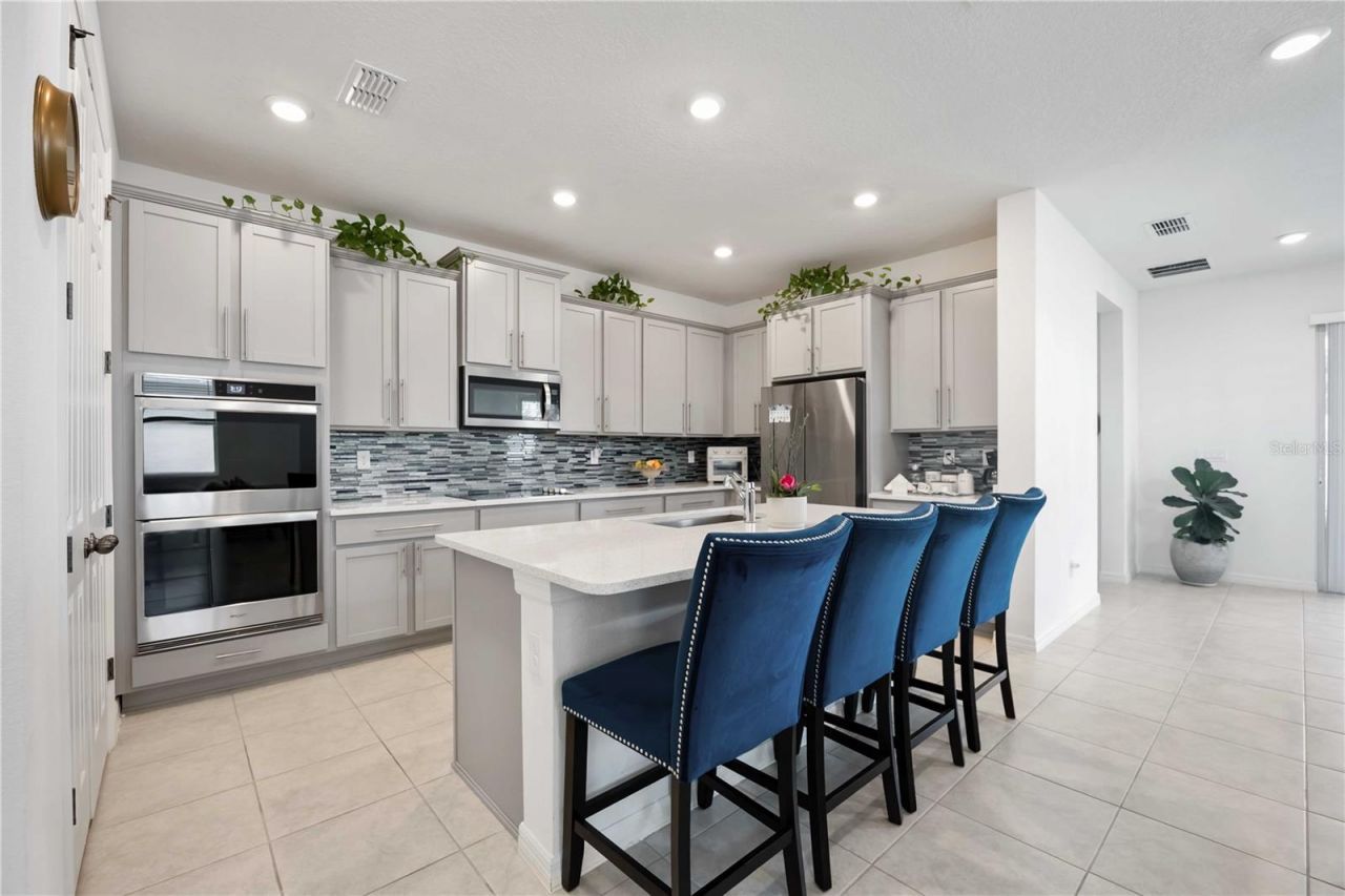 3419 74th Avenue Circle E, Sarasota, FL 34243 Photo