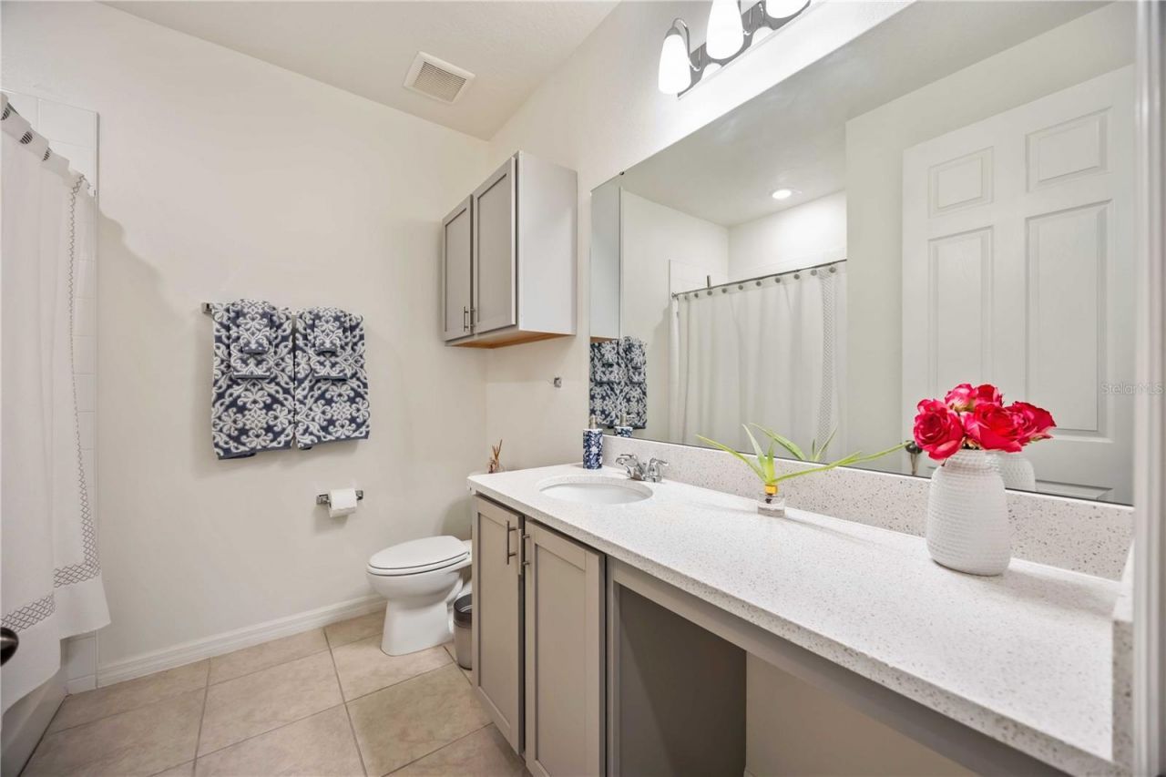 3419 74th Avenue Circle E, Sarasota, FL 34243 Photo