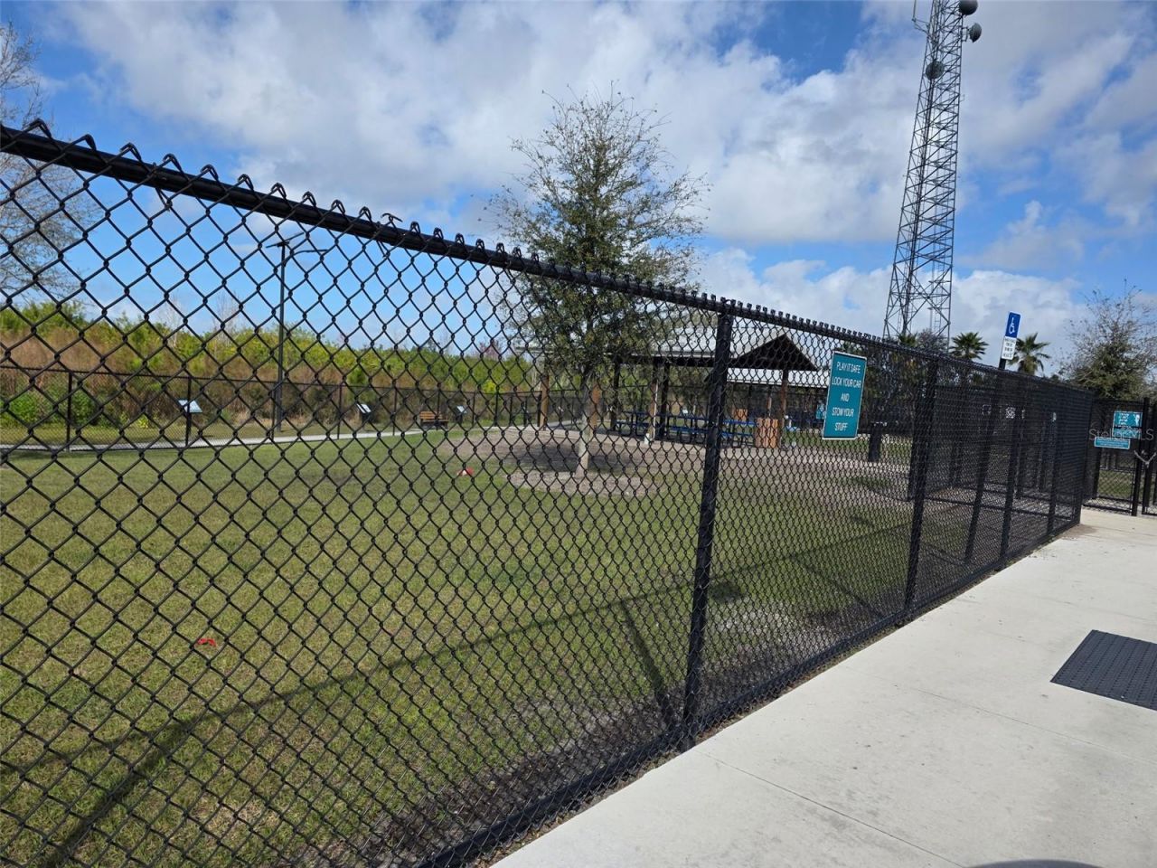 3419 74th Avenue Circle E, Sarasota, FL 34243 Photo