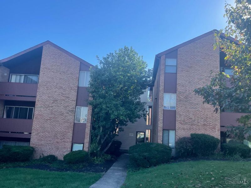 4900 Chalet Drive, Unit 801, Saint Bernard, OH 45217 Photo 1