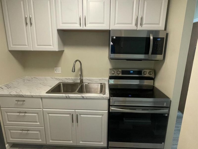 4900 Chalet Drive, Unit 801, Saint Bernard, OH 45217 Photo 4