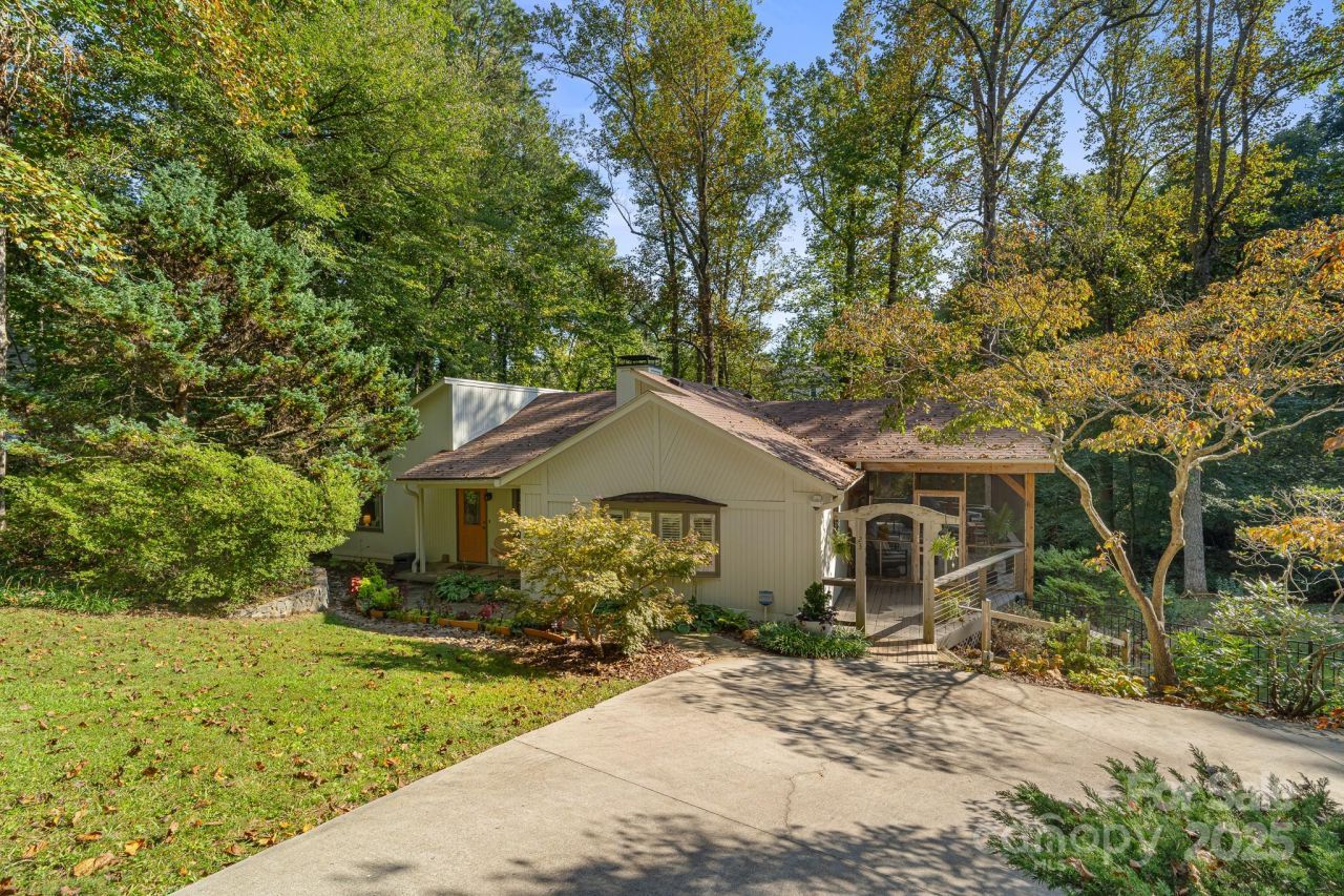 23 Shelby Drive, Asheville, NC 28803 Main Photo