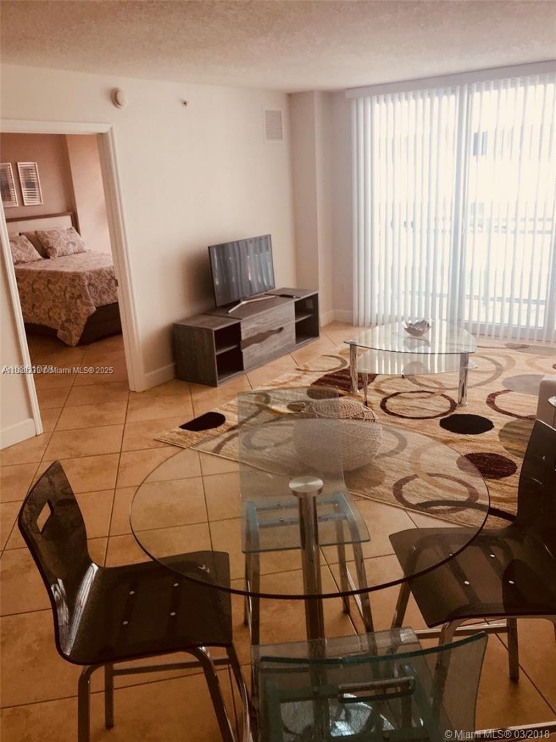 6917 Collins Ave, Unit 912, Miami Beach, FL 33141 Photo