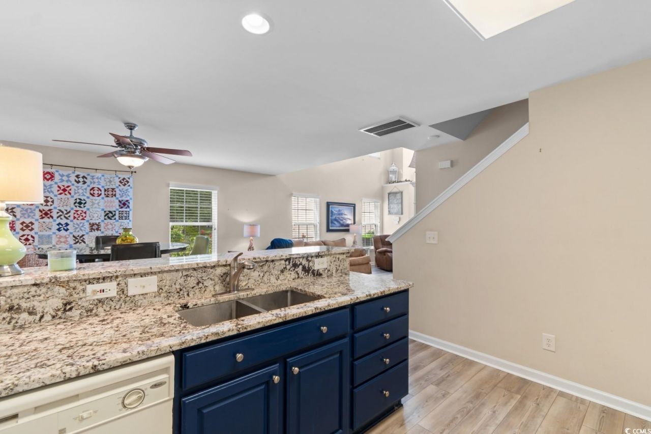 1052 Harvester Circle Photo 6