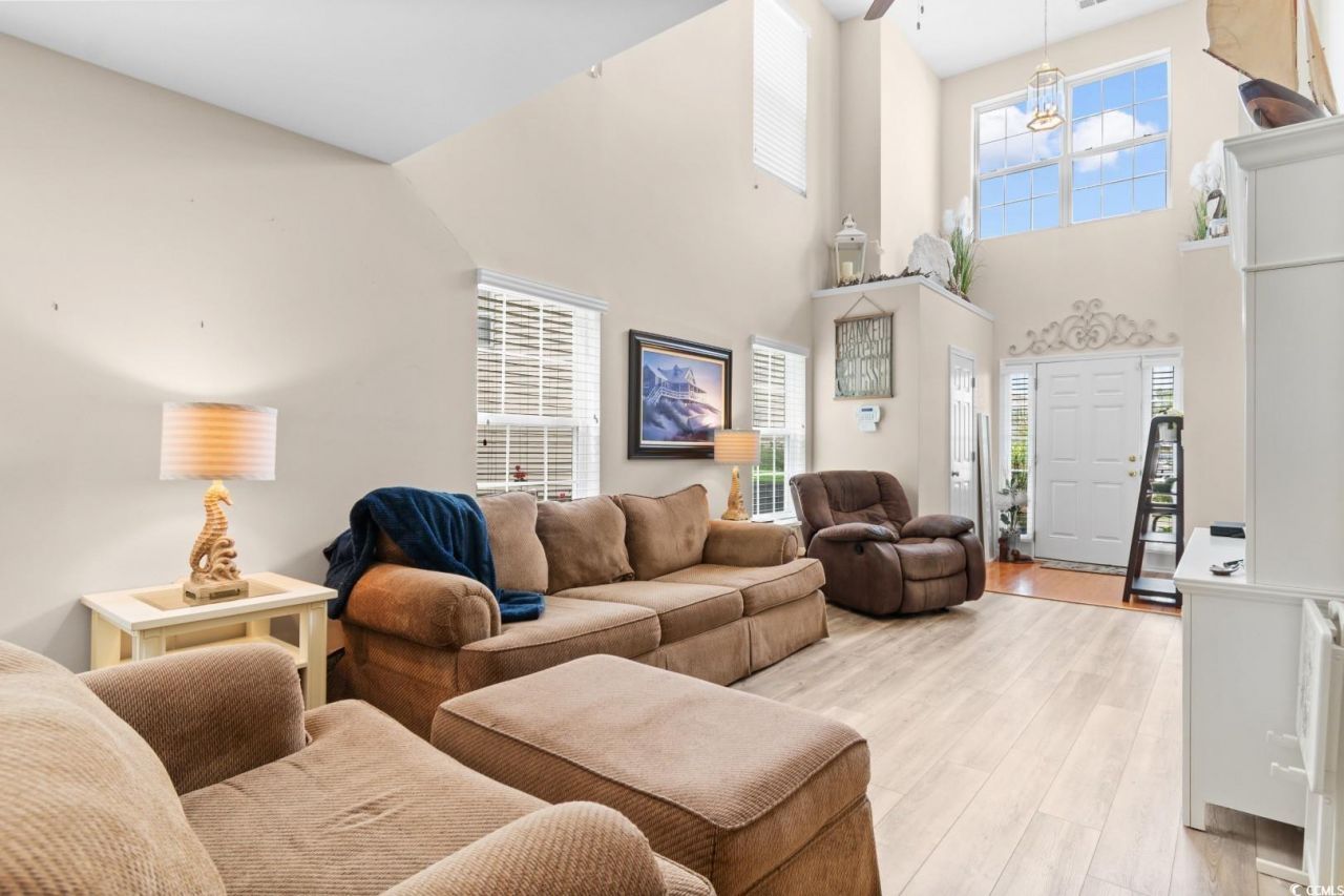 1052 Harvester Circle Photo 9