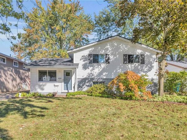4283 Holl Avenue, Sheffield Lake, OH 44054
