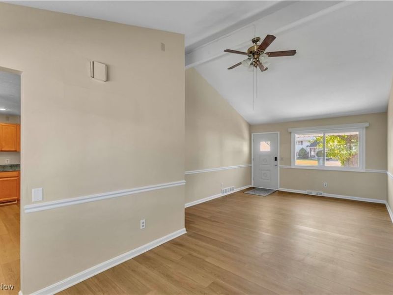 4283 Holl Avenue, Sheffield Lake, OH 44054 Photo 10