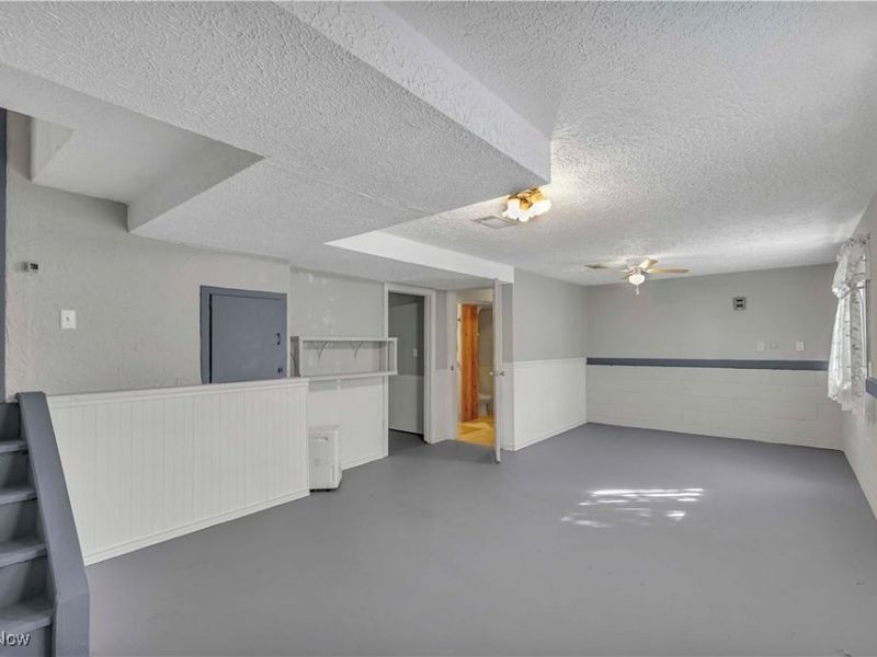 4283 Holl Avenue, Sheffield Lake, OH 44054 Photo 17