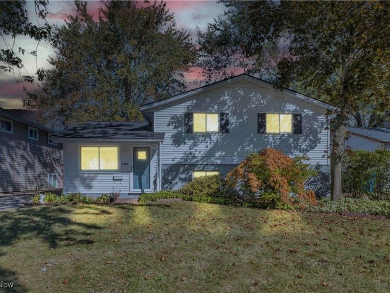 4283 Holl Avenue, Sheffield Lake, OH 44054 Photo 2