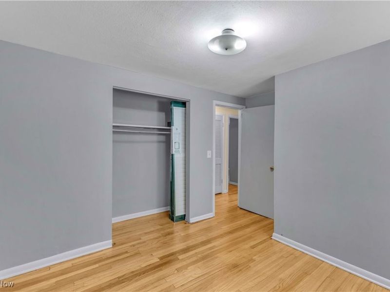 4283 Holl Avenue, Sheffield Lake, OH 44054 Photo 21