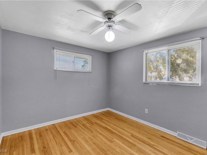 4283 Holl Avenue, Sheffield Lake, OH 44054 Photo 22