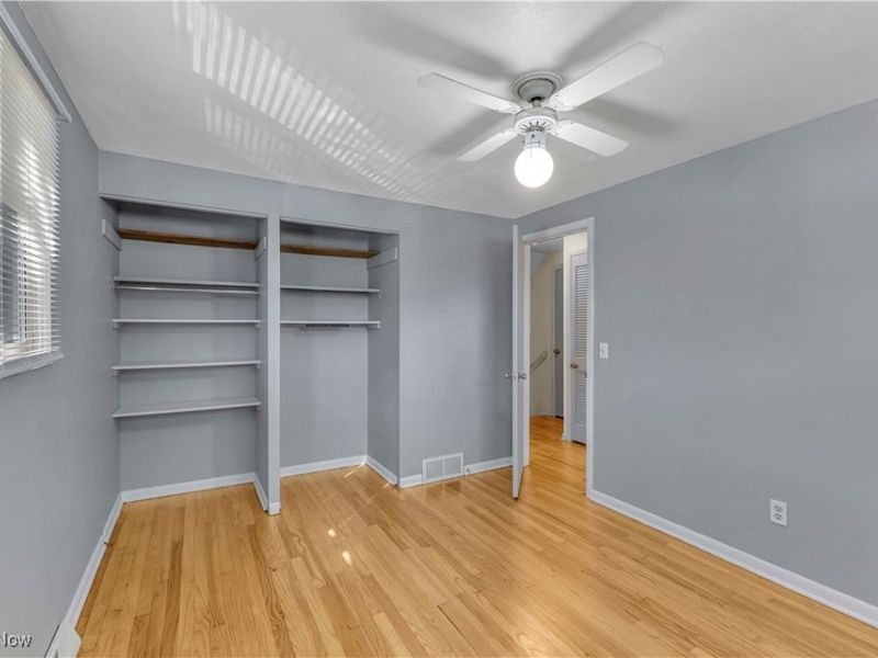 4283 Holl Avenue, Sheffield Lake, OH 44054 Photo 23