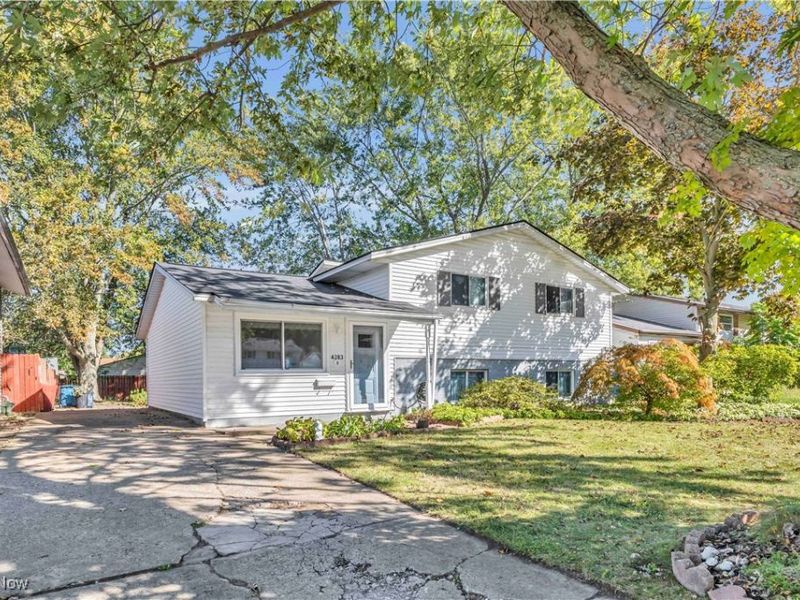 4283 Holl Avenue, Sheffield Lake, OH 44054 Photo 3