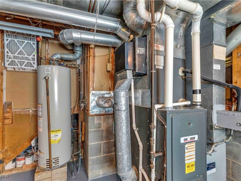 4283 Holl Avenue, Sheffield Lake, OH 44054 Photo 31