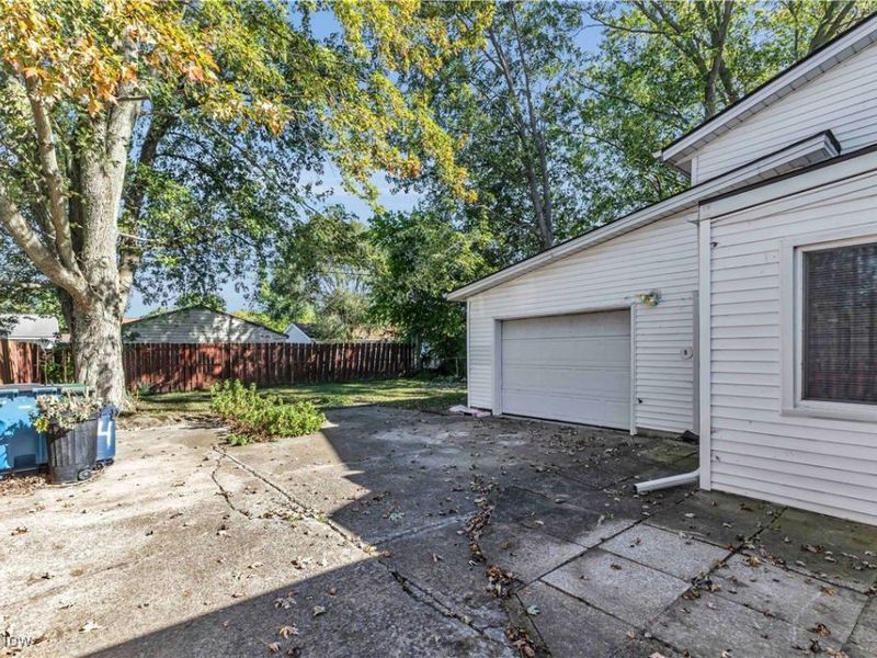4283 Holl Avenue, Sheffield Lake, OH 44054 Photo 32