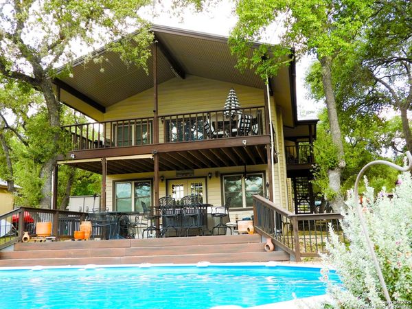 1497 PEBBLE BEACH RD, Lakehills, TX 78063