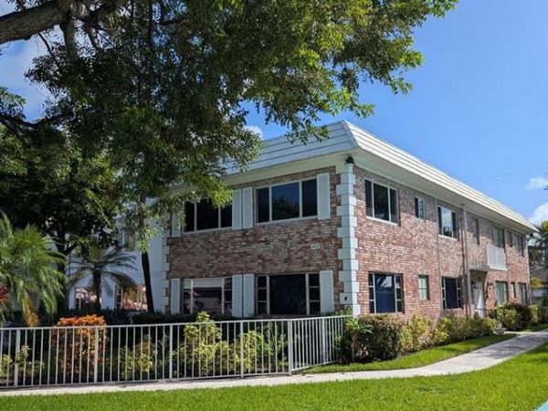 400 S Cypress Road, Unit 423, Pompano Beach, FL 33060