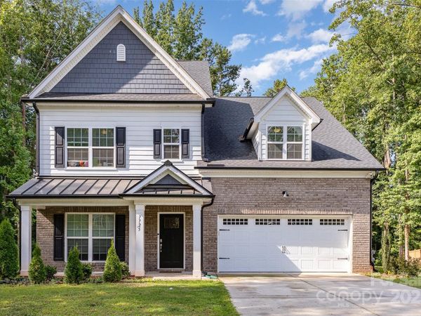 7725 Shalom Drive, Charlotte, NC 28216
