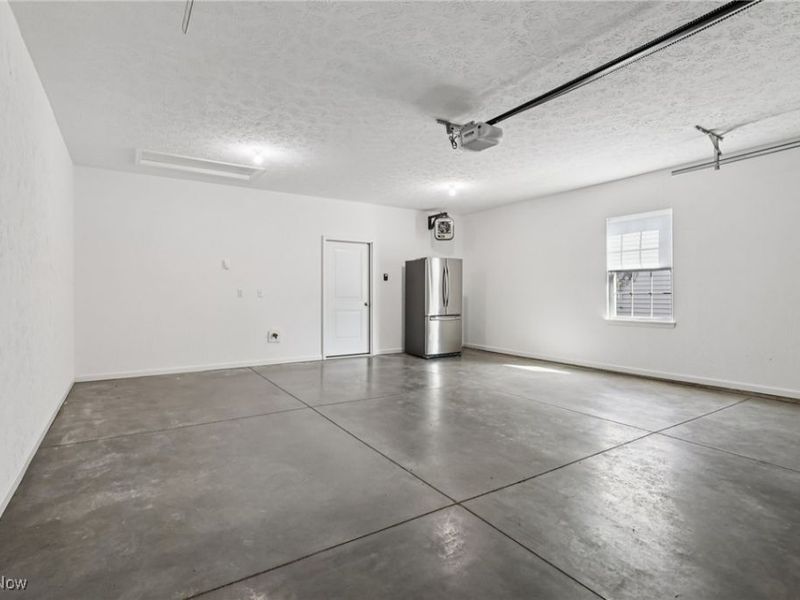 215 Silver Spring Circle, Elyria, OH 44035 Photo 22