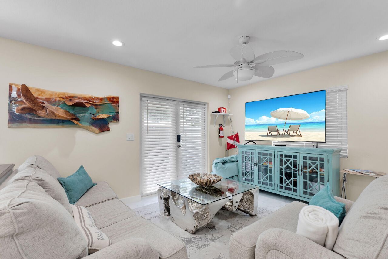 80 Le Grand Drive, Key Largo, FL 33037 Photo