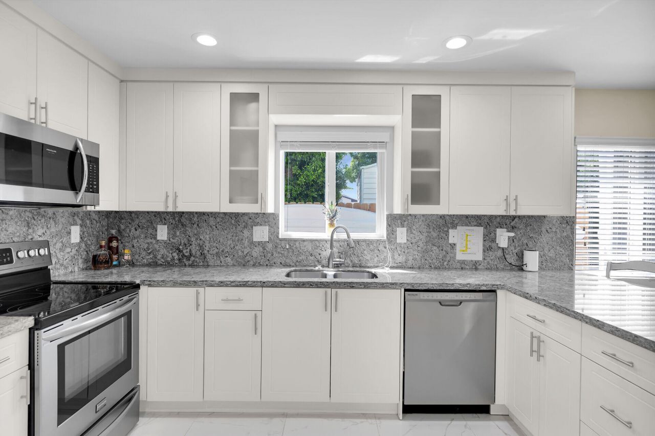 80 Le Grand Drive, Key Largo, FL 33037 Photo