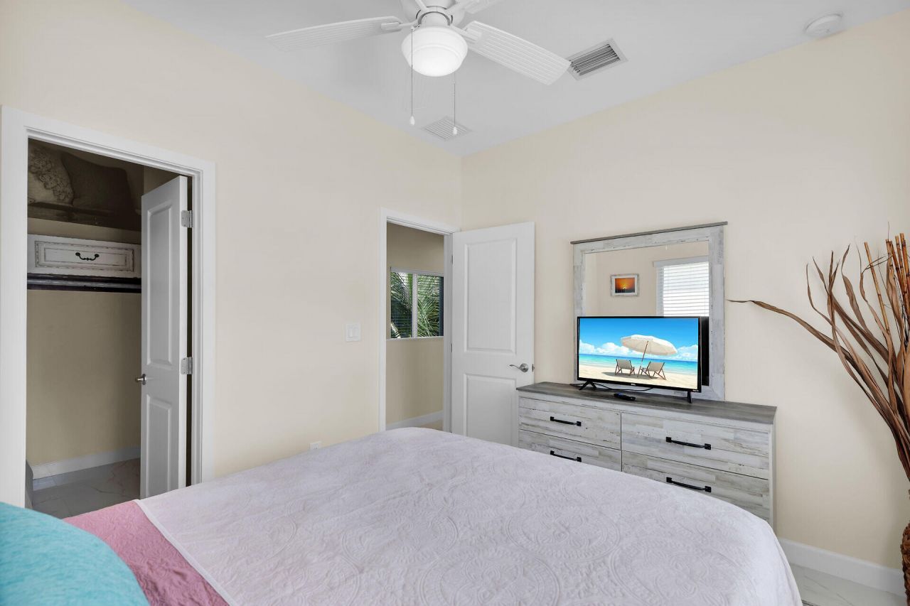 80 Le Grand Drive, Key Largo, FL 33037 Photo