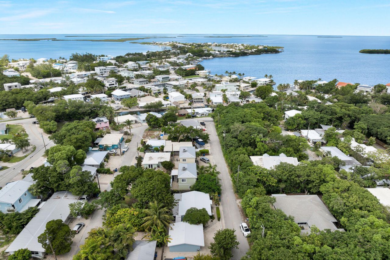 80 Le Grand Drive, Key Largo, FL 33037 Photo