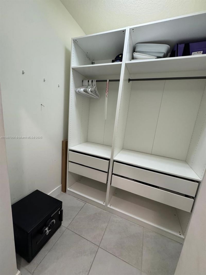 8201 NW 41st St, Unit D-407, Doral, FL 33166 Photo