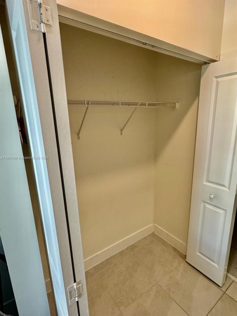 8201 NW 41st St, Unit D-407, Doral, FL 33166 Photo