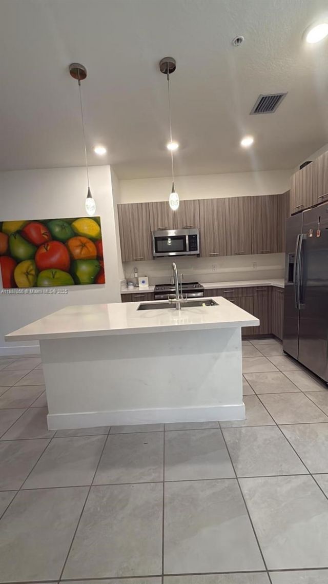 8201 NW 41st St, Unit D-407, Doral, FL 33166 Photo