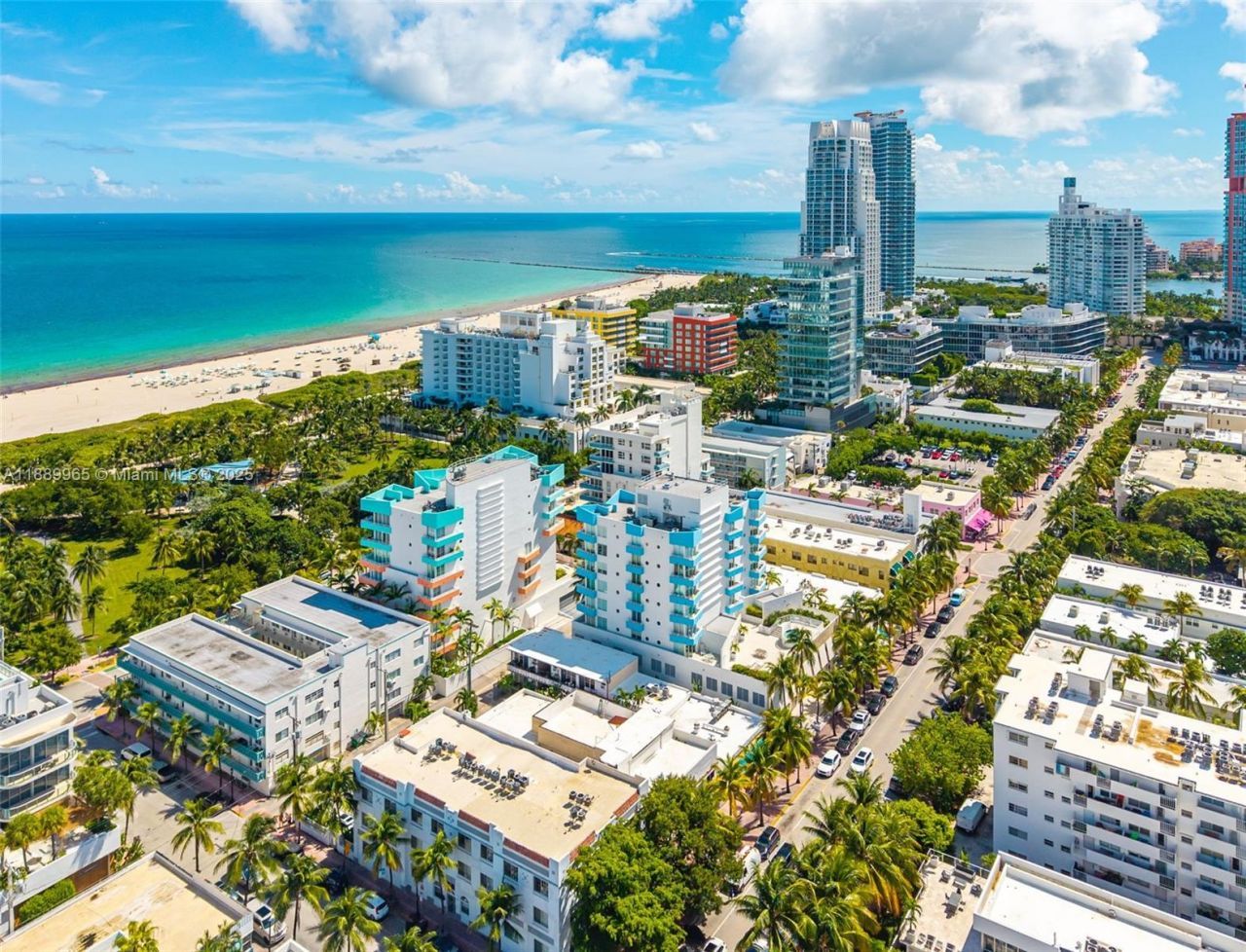 249 Collins Ave, Miami Beach, FL 33139 Photo