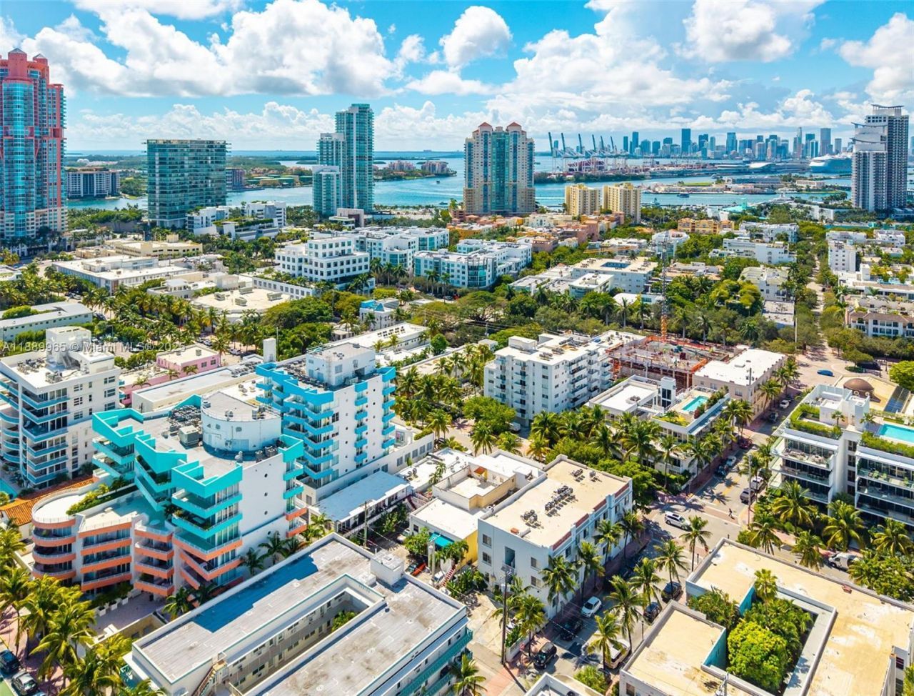 249 Collins Ave, Miami Beach, FL 33139 Photo