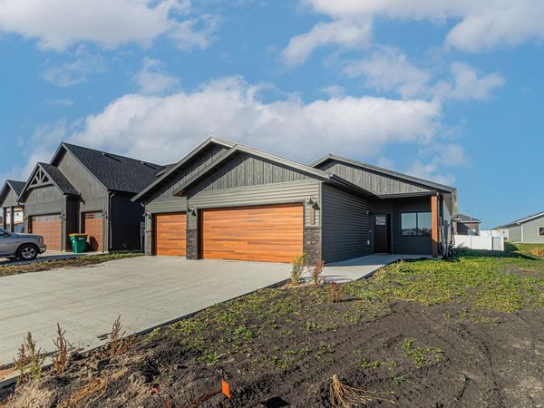 5846 James Drive W, West Fargo, ND 58078