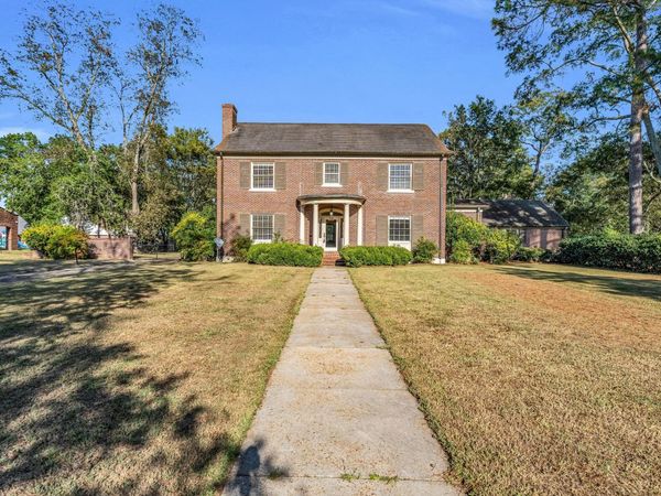 238 Calhoun St, West Point, MS 39773