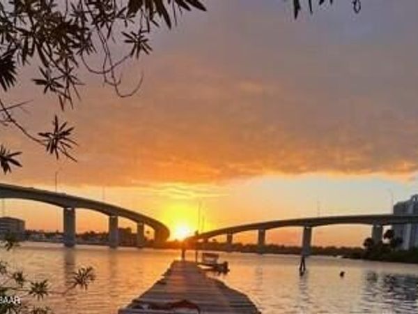 519 N Halifax Avenue, Daytona Beach, FL 32118