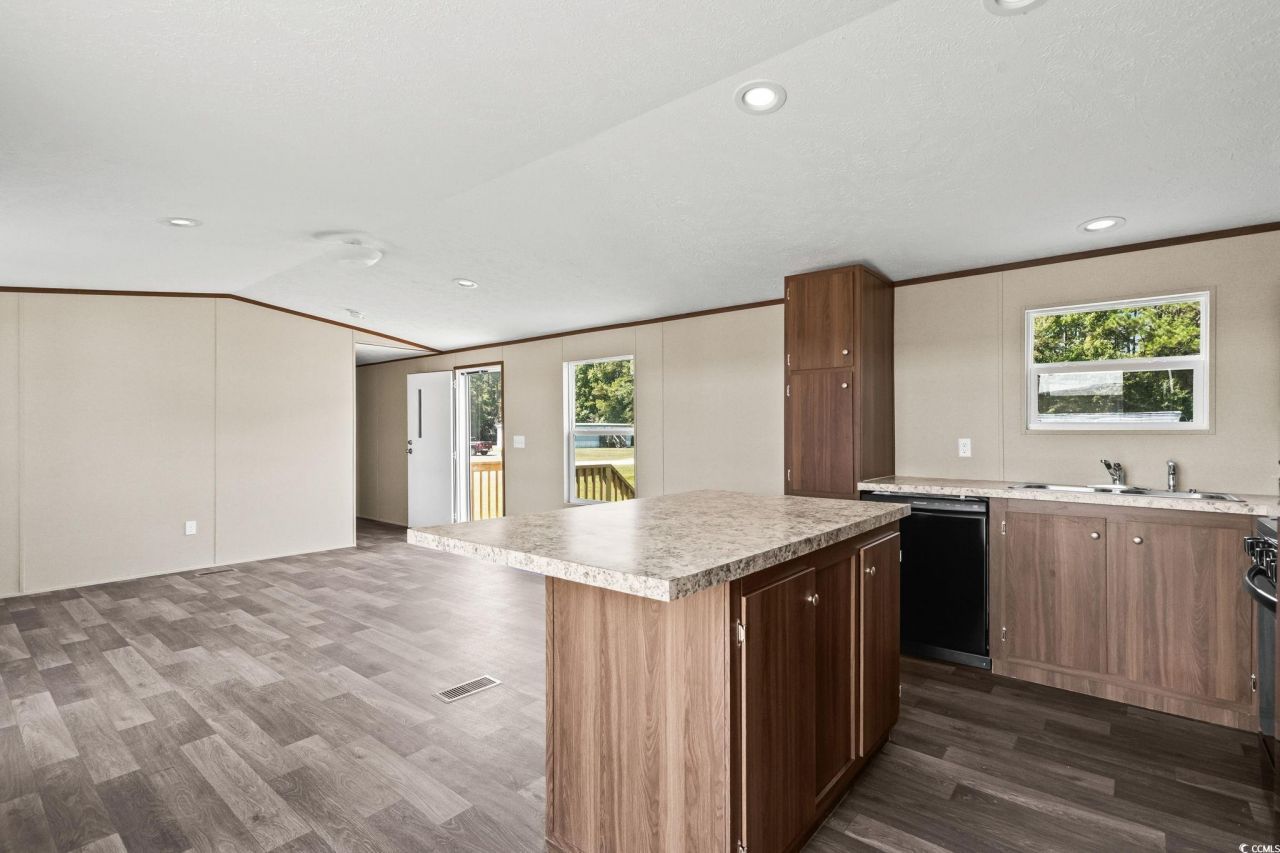 2291 Leopard Ct. Photo 10