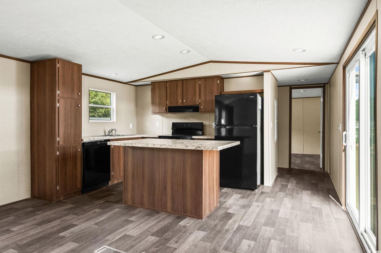 2291 Leopard Ct. Photo 8