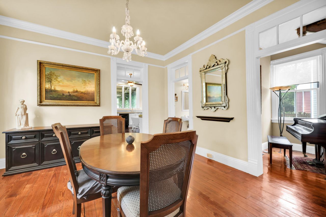 12 John Street Photo 12