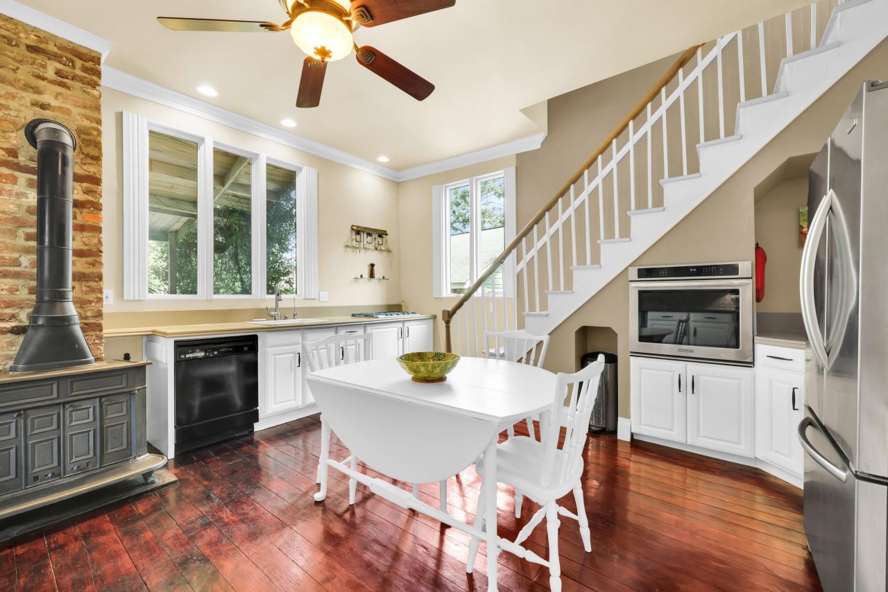 12 John Street Photo 13