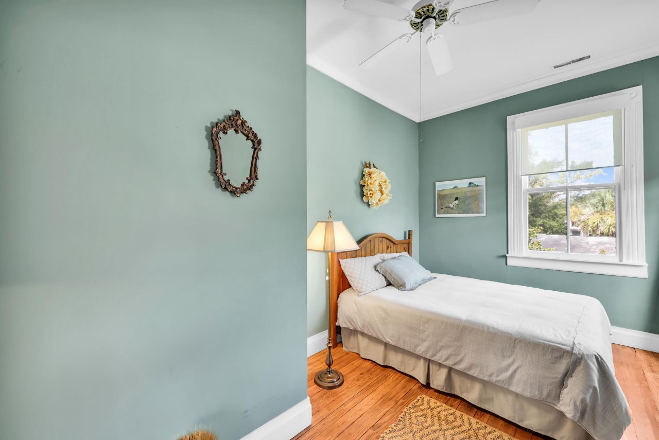 12 John Street Photo 20