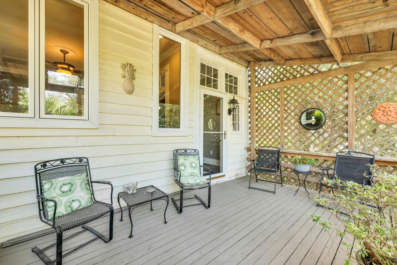 12 John Street Photo 35