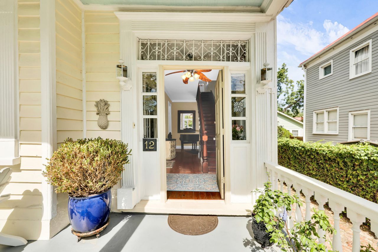 12 John Street Photo 4