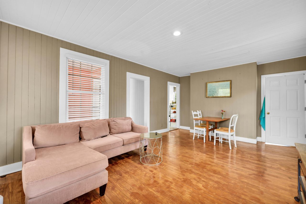 12 John Street Photo 45