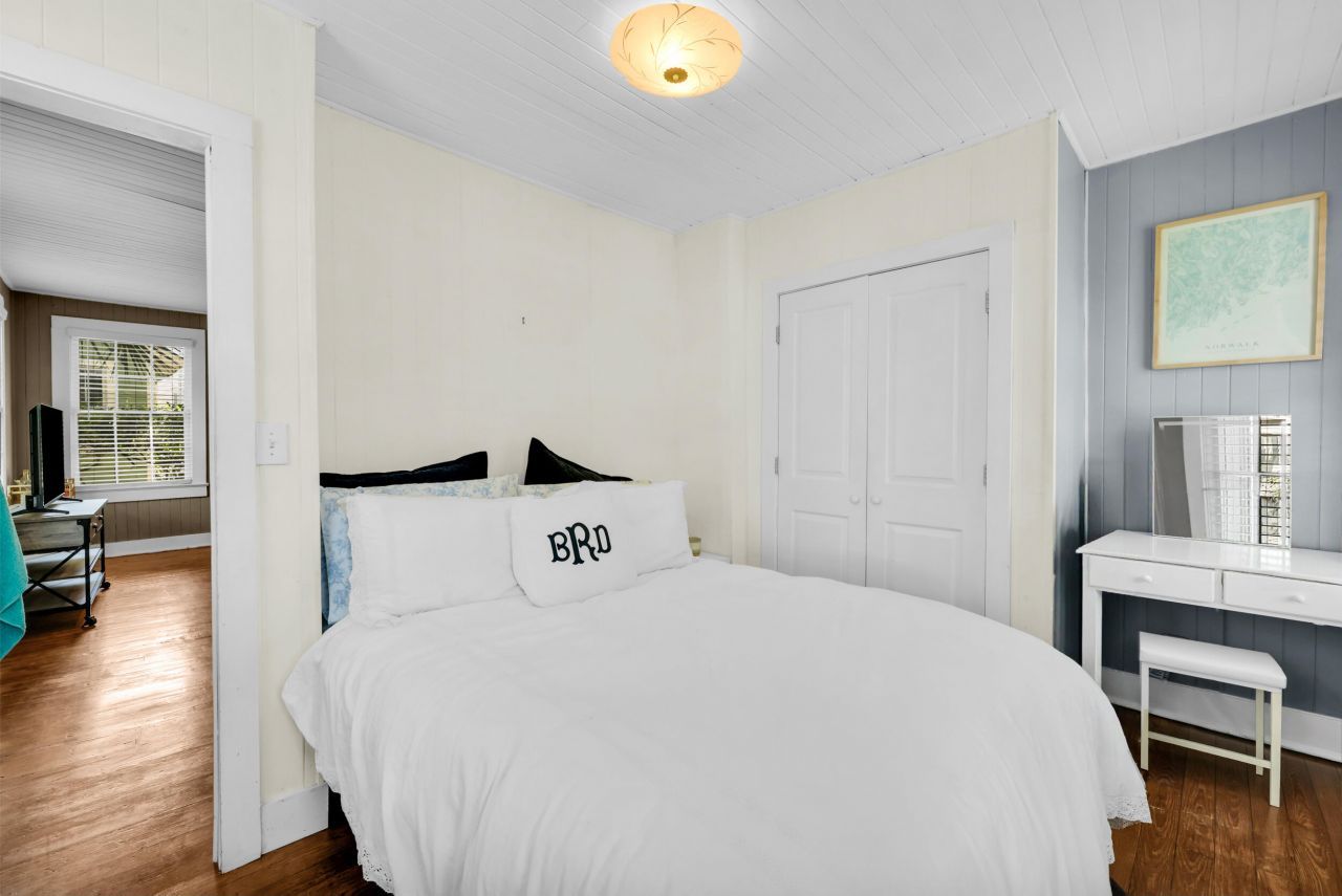 12 John Street Photo 51