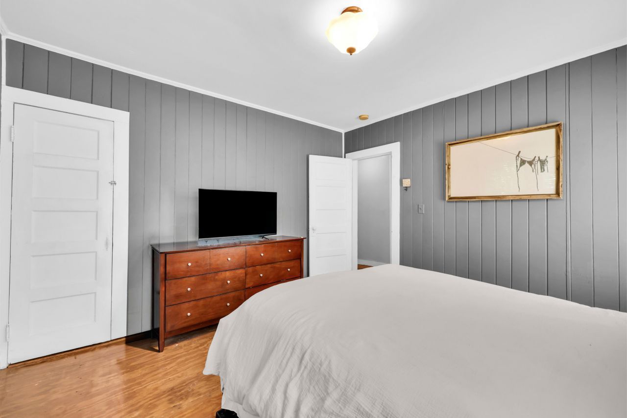 12 John Street Photo 57