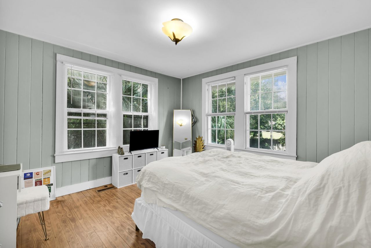 12 John Street Photo 59