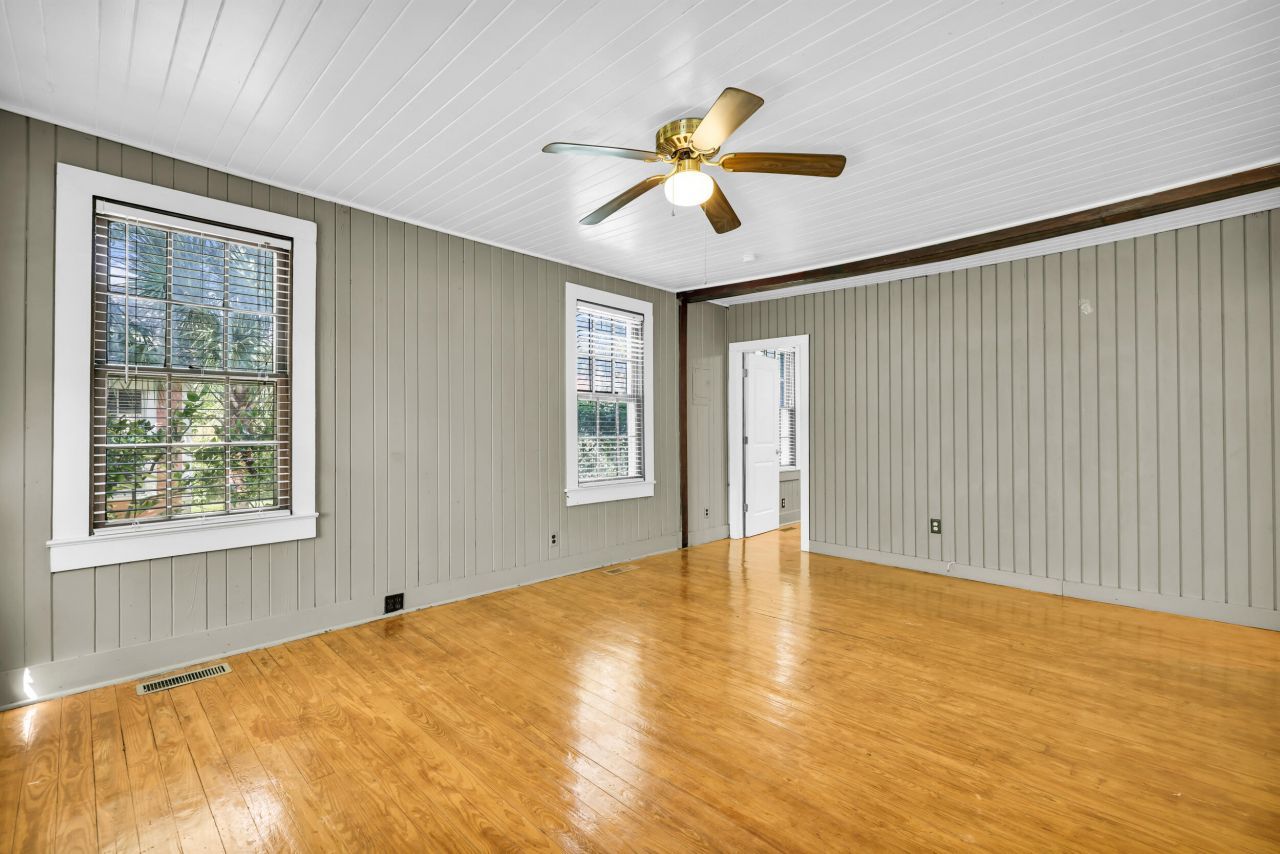 12 John Street Photo 68