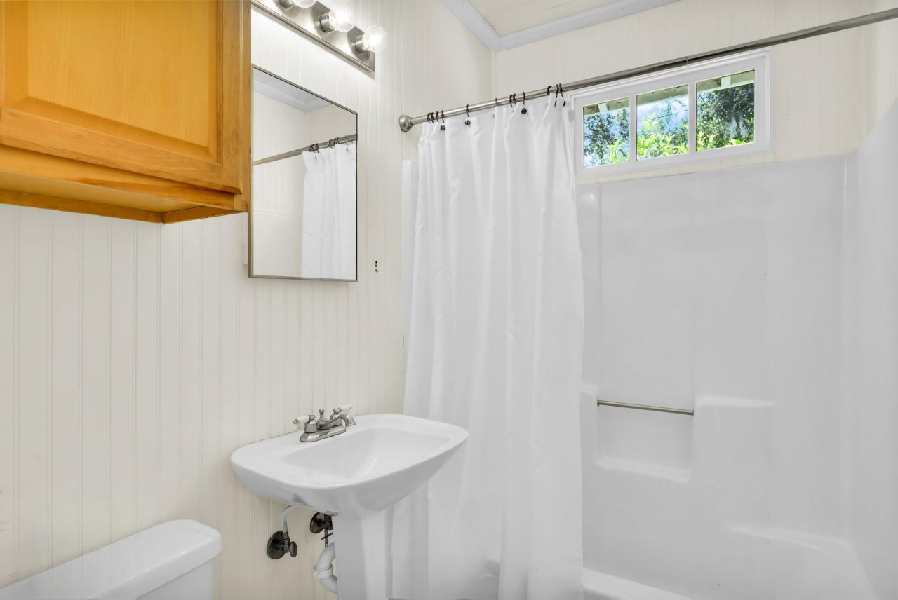 12 John Street Photo 75